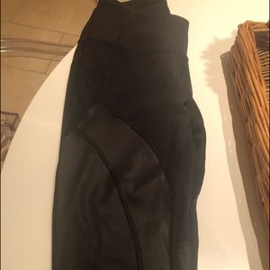 NWOT Lululemon leggings size 6 Black
